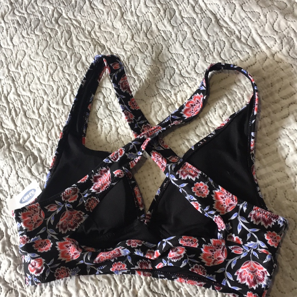 Bikini - Picture 5 of 6